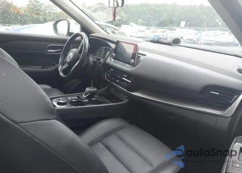 2021 Nissan Rogue Sv Intelligent Awd z USA, uszkodzony, nr VIN 5N1AT3BB4MC753865